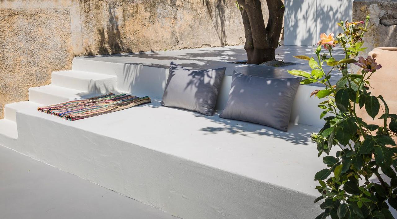 Bohemian Nest - Cheerful 2-Bedroom Villa With Pool Dhavgáta Exteriör bild