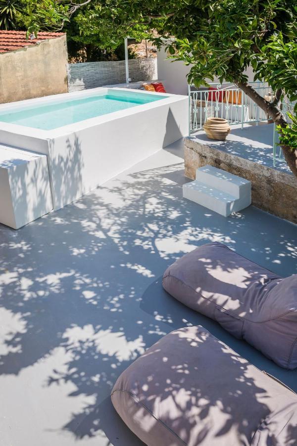 Bohemian Nest - Cheerful 2-Bedroom Villa With Pool Dhavgáta Exteriör bild